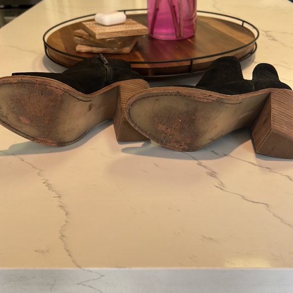 Vince Camuto booties - Picture 4 of 5